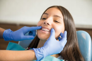 Bellaire, TX, dentist offers orthodontic treatment