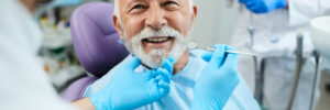 Bellaire, TX, dentist offers checkups for patients